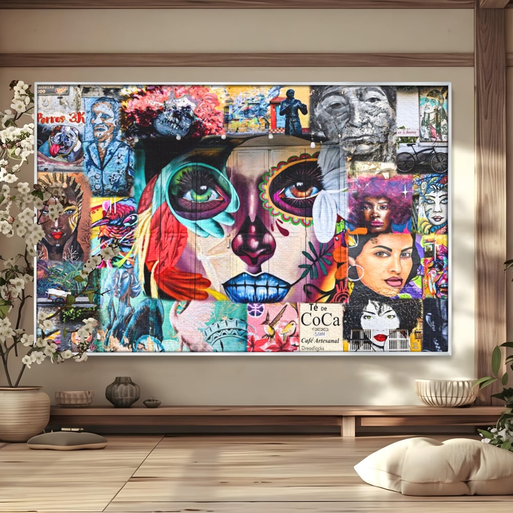 Tablou canvas cu tablou canvas cu colaj grafitti urban, in rama de aluminiu argintiu